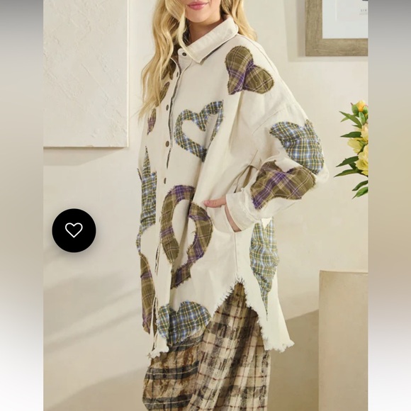 Oli & Hali Heart Patch Shirt - Picture 4 of 5